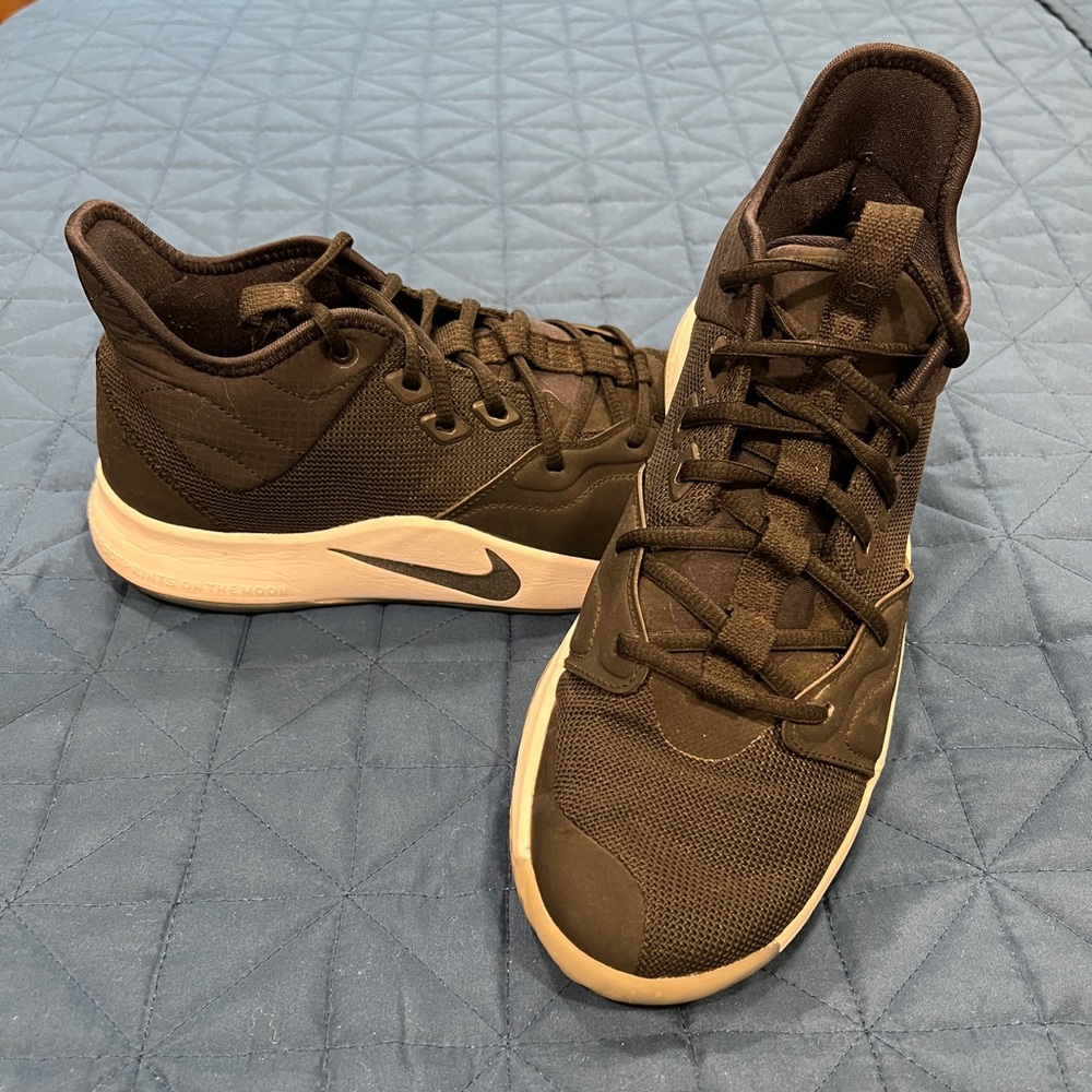 Nike Paul George “PG 3” basketball shoes